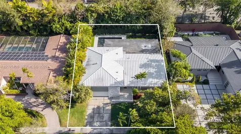 301 E Shore Drive E Miami FL 33133