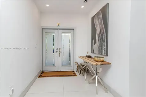 301 E Shore Drive E Miami FL 33133