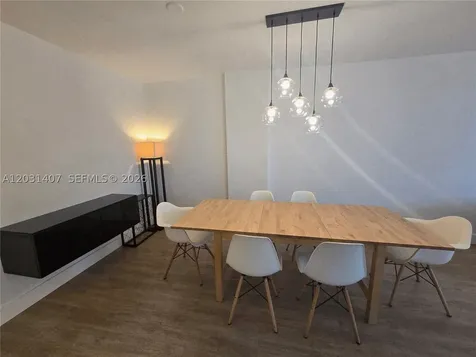 800 West Avenue Miami Beach FL 33139