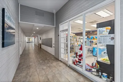 800 West Avenue Miami Beach FL 33139