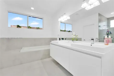 6750 NW 103rd Avenue Doral FL 33178