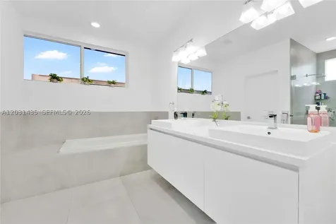 6750 NW 103rd Avenue Doral FL 33178