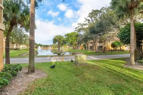 4823 Via Palm Lakes West Palm Beach FL 33417