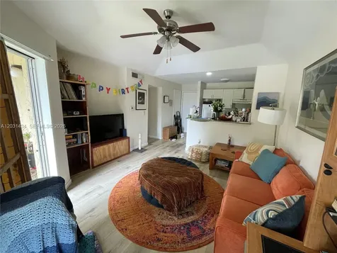 4823 Via Palm Lakes West Palm Beach FL 33417