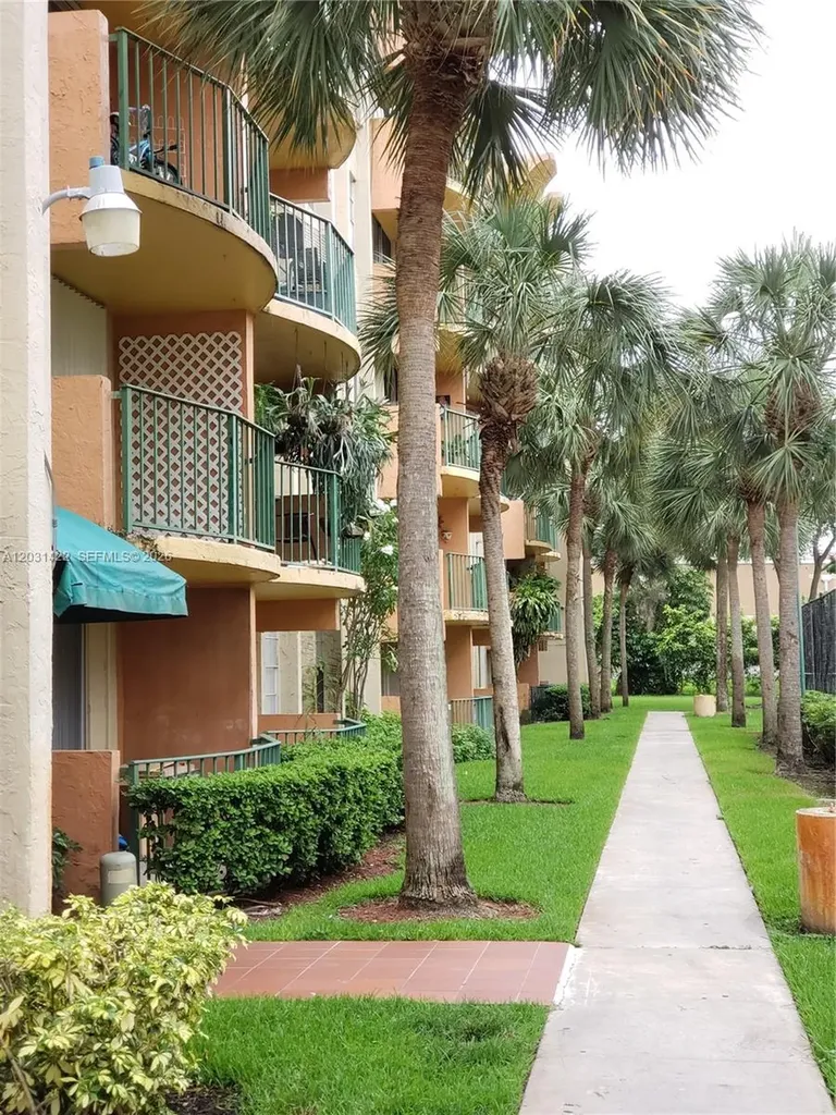 9310 Fontainebleau Boulevard Miami FL 33172