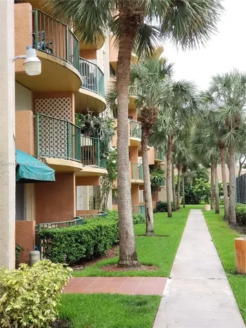 9310 Fontainebleau Boulevard Miami FL 33172