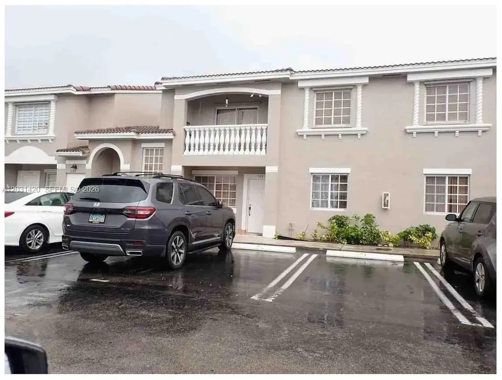7281 NW 174th Terrace Hialeah FL 33015