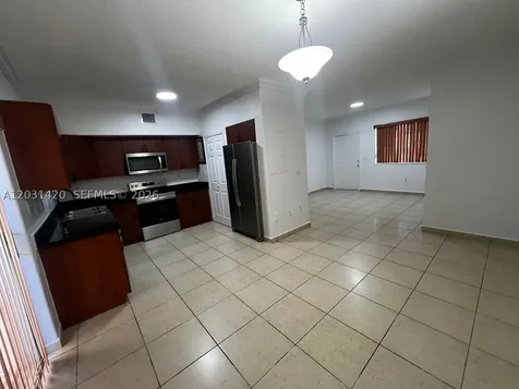 7281 NW 174th Terrace Hialeah FL 33015