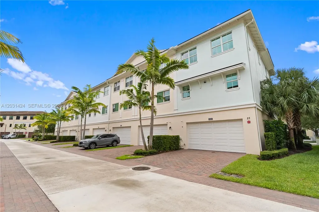 5221 Beckman Terrace Palm Beach Gardens FL 33418