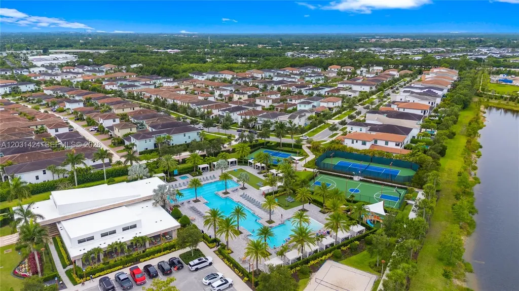 5221 Beckman Terrace Palm Beach Gardens FL 33418