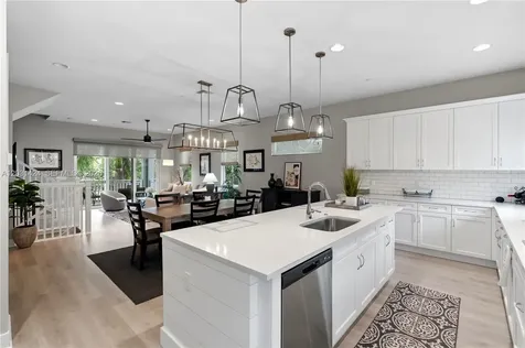 5221 Beckman Terrace Palm Beach Gardens FL 33418