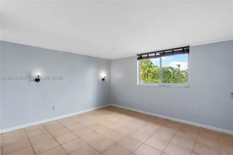 1605 Bay Road Miami Beach FL 33139
