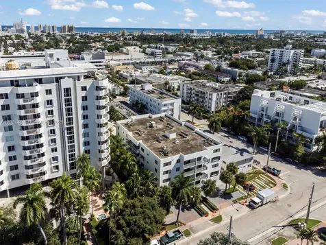 1605 Bay Road Miami Beach FL 33139