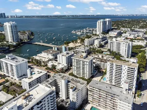1605 Bay Road Miami Beach FL 33139