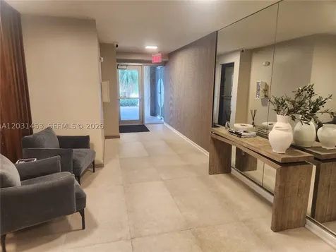 1605 Bay Road Miami Beach FL 33139