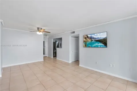 1605 Bay Road Miami Beach FL 33139