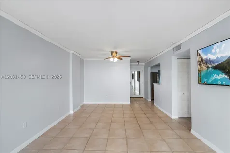 1605 Bay Road Miami Beach FL 33139