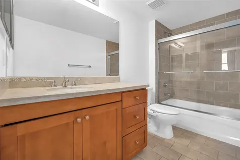 1723 SW 2nd Avenue Miami FL 33129