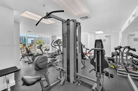 1723 SW 2nd Avenue Miami FL 33129