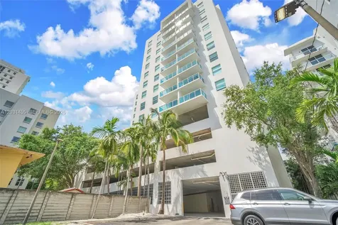 1723 SW 2nd Avenue Miami FL 33129