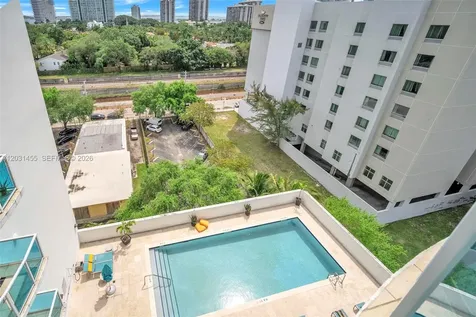1723 SW 2nd Avenue Miami FL 33129