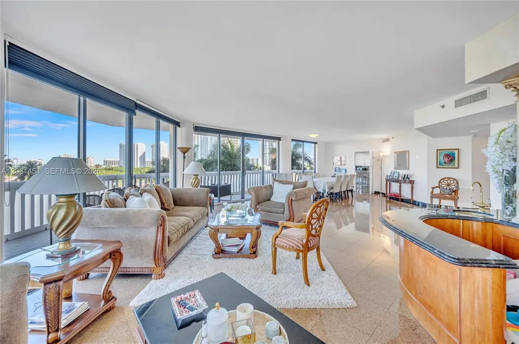 2000 Island Boulevard Aventura FL 33160
