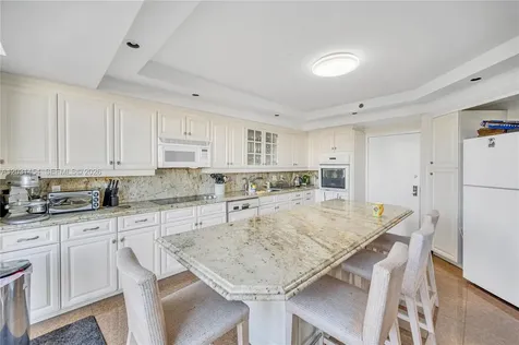 2000 Island Boulevard Aventura FL 33160