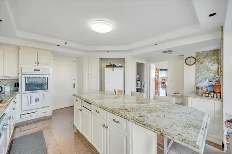 2000 Island Boulevard Aventura FL 33160