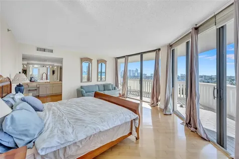 2000 Island Boulevard Aventura FL 33160