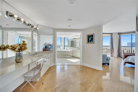 2000 Island Boulevard Aventura FL 33160