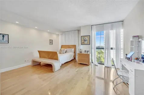 2000 Island Boulevard Aventura FL 33160