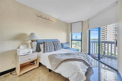 2000 Island Boulevard Aventura FL 33160