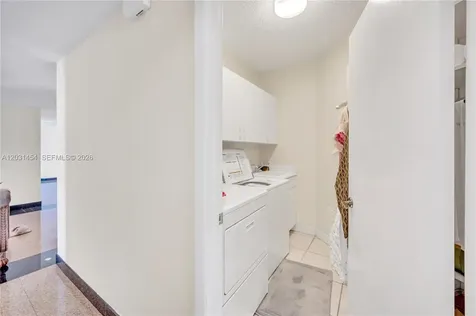 2000 Island Boulevard Aventura FL 33160