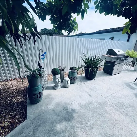 14573 SW 98th Terrace Miami FL 33186