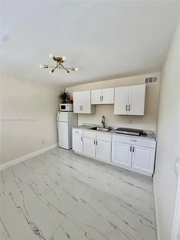 124 Harvard Road West Park FL 33023