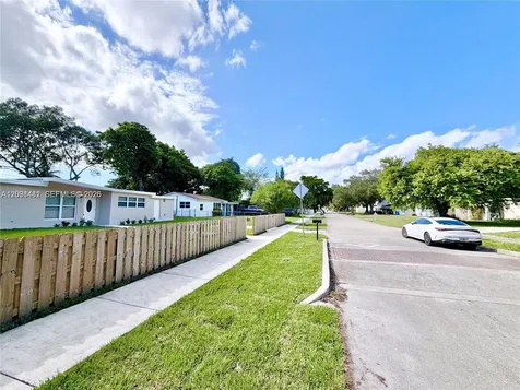 124 Harvard Road West Park FL 33023