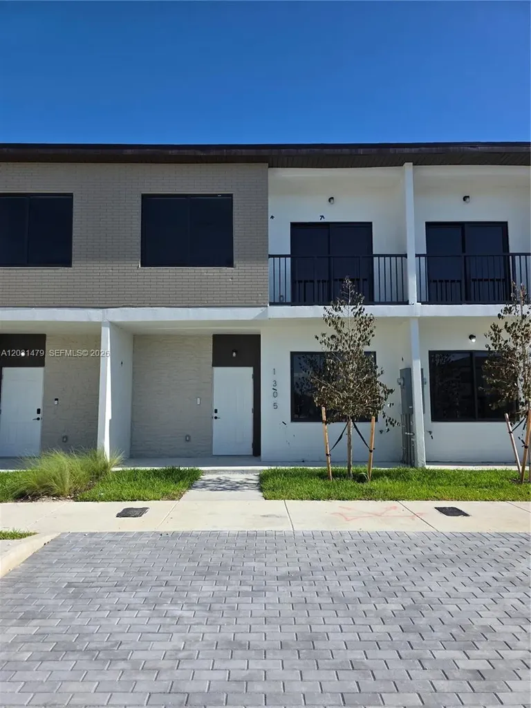 1305 NW 4th Terrace Florida City FL 33034