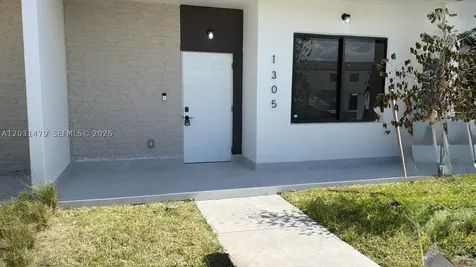 1305 NW 4th Terrace Florida City FL 33034