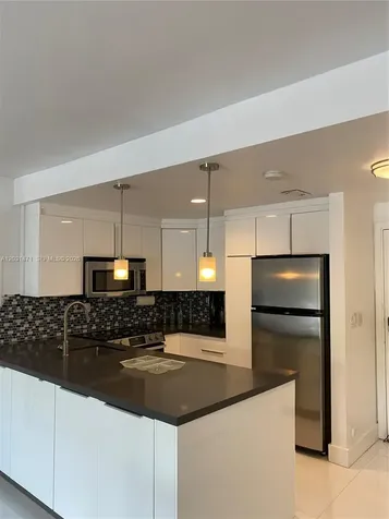 1540 Meridian Avenue Miami Beach FL 33139