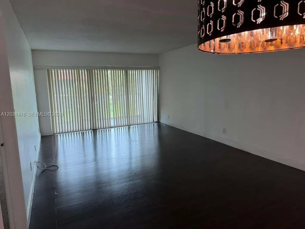 140 Lakeview Drive Weston FL 33326