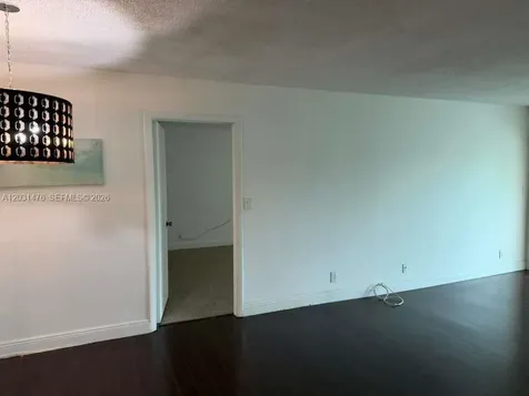 140 Lakeview Drive Weston FL 33326