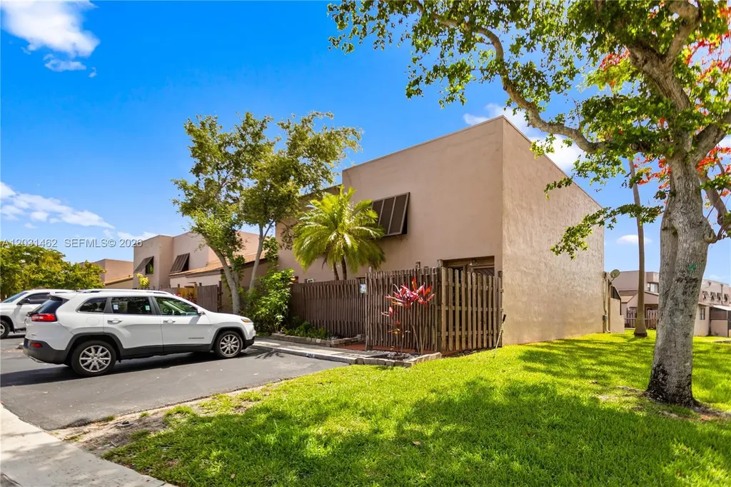 1184 NW 122nd Terrace Pembroke Pines FL 33026