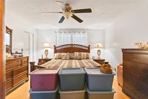 1184 NW 122nd Terrace Pembroke Pines FL 33026