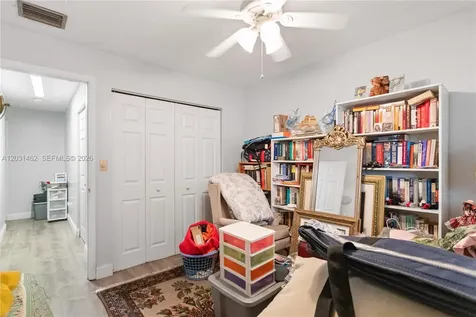 1184 NW 122nd Terrace Pembroke Pines FL 33026