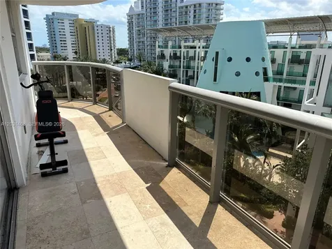 6039 Collins Avenue Miami Beach FL 33140