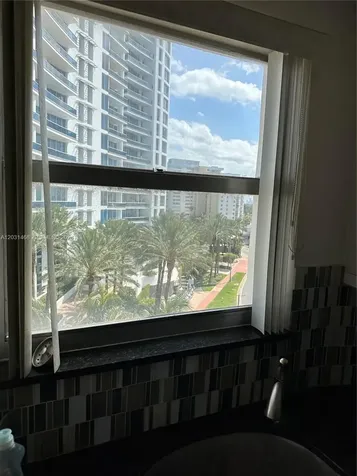 6039 Collins Avenue Miami Beach FL 33140