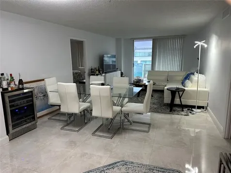 6039 Collins Avenue Miami Beach FL 33140