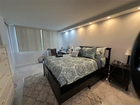 6039 Collins Avenue Miami Beach FL 33140