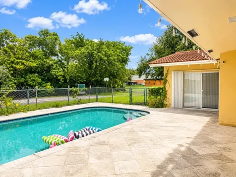 12601 Stirling Road Southwest Ranches FL 33330
