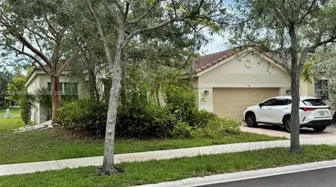 748 Tulip Circle Weston FL 33327